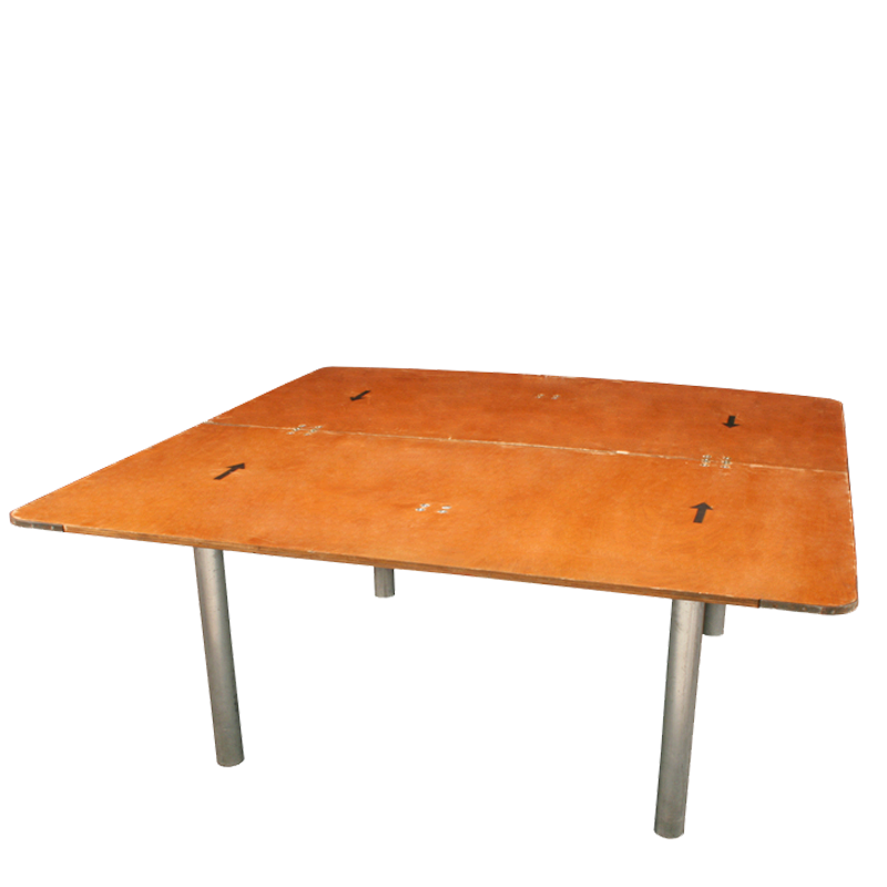 Table carrée 153 x 153 cm