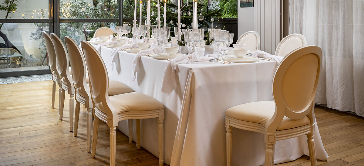 Pourquoi choisir une table ronde ou rectangulaire pour vos événements en Suisse ?